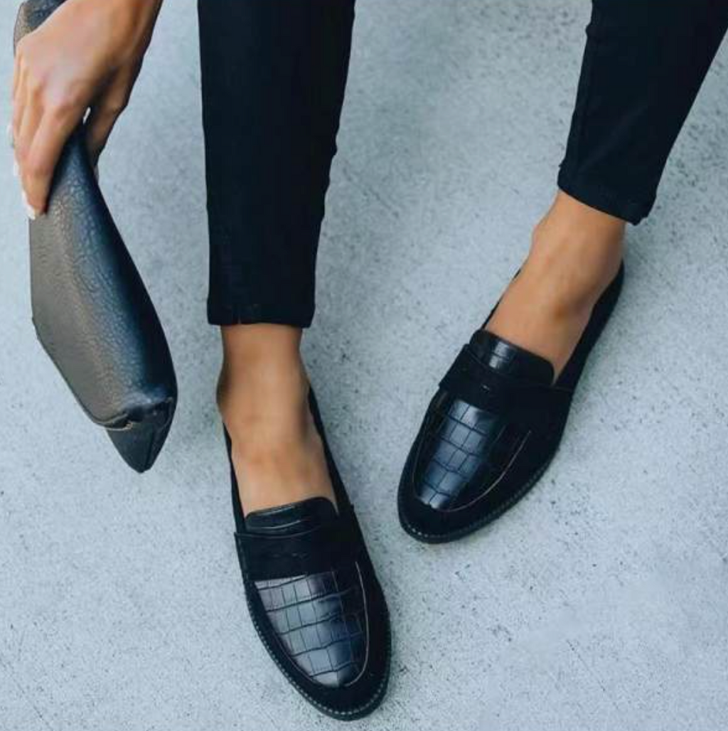 Women’s Black Loafers Crocodile Texture Stylish and Comfortable 0