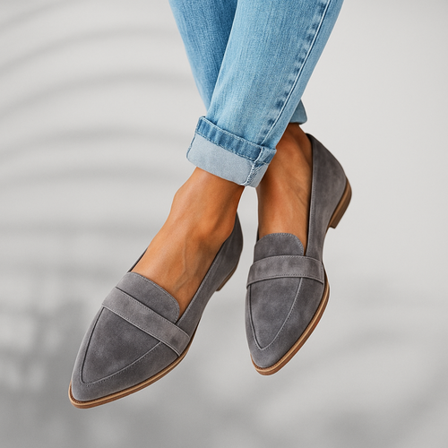 Women’s Black Loafers Sleek and Comfortable Everyday Style 1