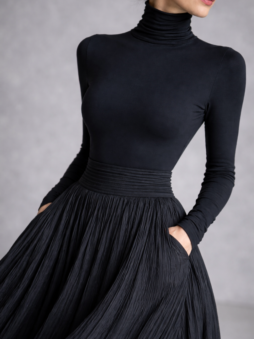 Women’s Black Maxi Dress Elegant Turtleneck and Pleated Skirt 2