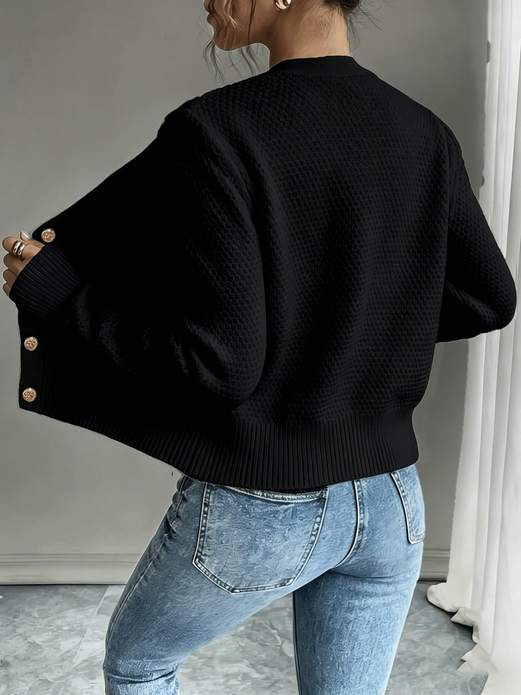 Women’s Cable-Knit Button-Front Cardigan Classic Warmth and Style 1