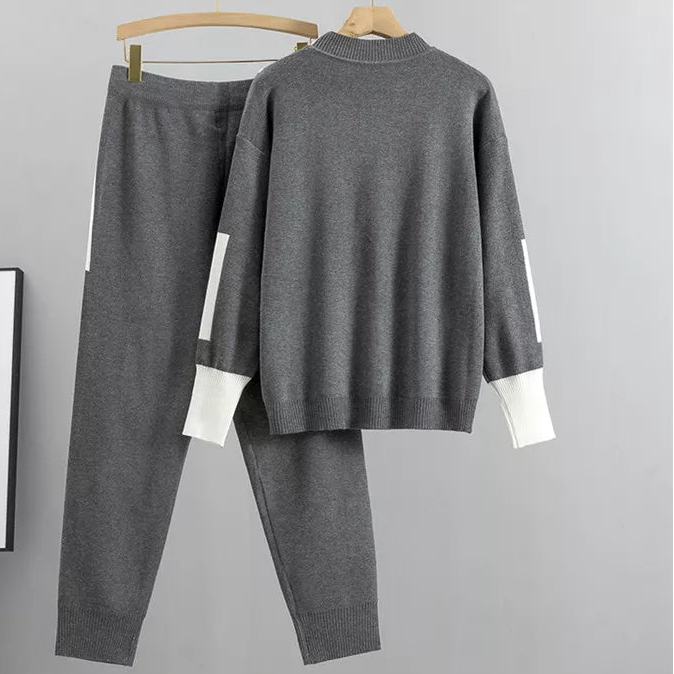 Women’s Casual Lounge Set Relaxed Sweater and Jogger Pants 2