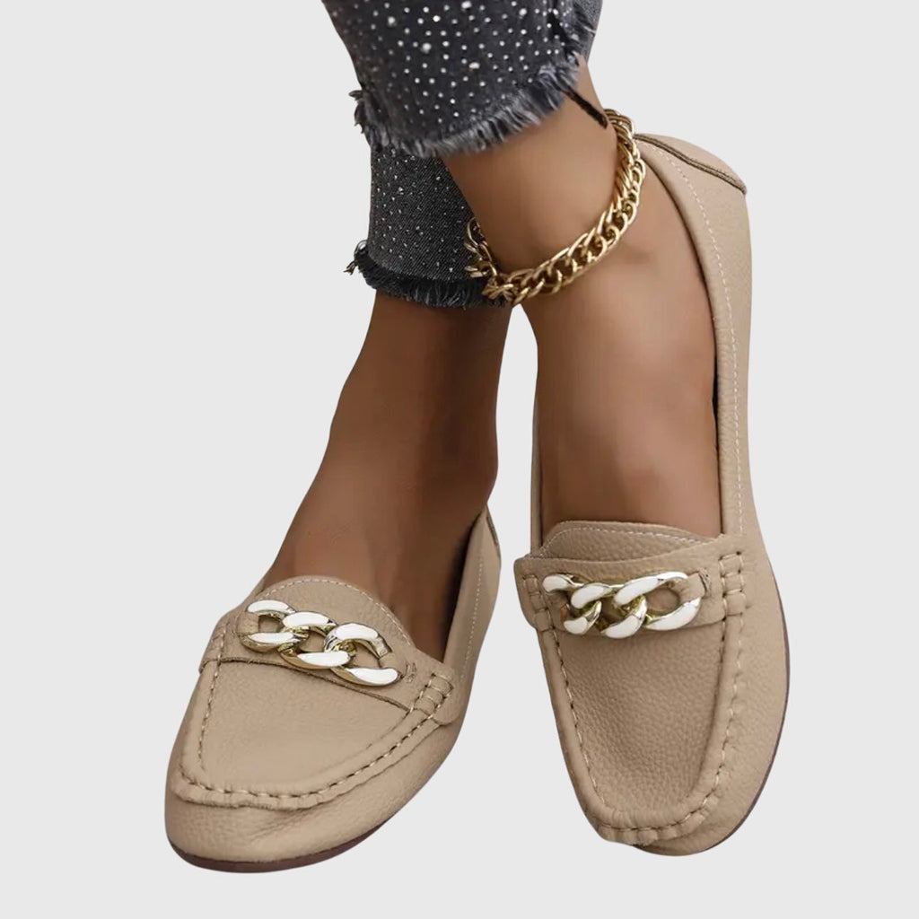 Women’s Chic Loafers with Gold-Chain Detail for Elegant Style 5