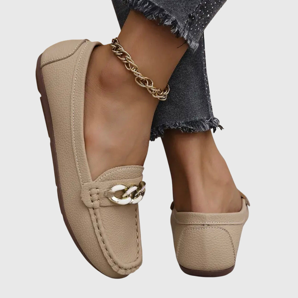 Women’s Chic Loafers with Gold-Chain Detail for Elegant Style 6