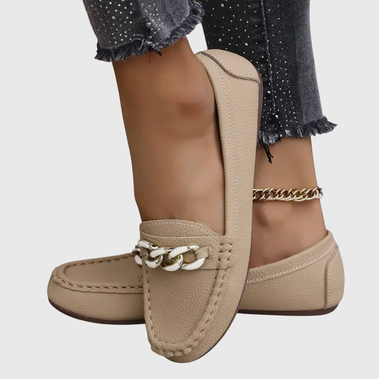 Women’s Chic Loafers with Gold-Chain Detail for Elegant Style 7