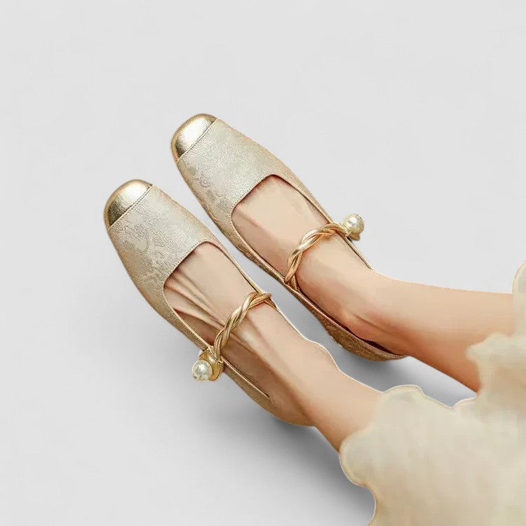 Women’s Elegant Mary Jane Shoes Vintage Style with Low Block Heel 9