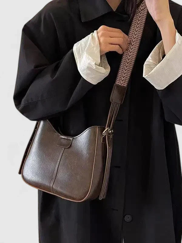 Women’s Elegant Shoulder Bag Chic Design for Versatile Style 4