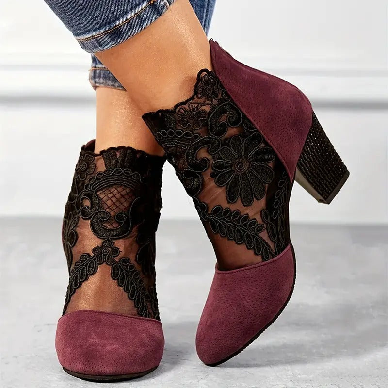Women’s Elegant White Heels Handmade Floral Design 1