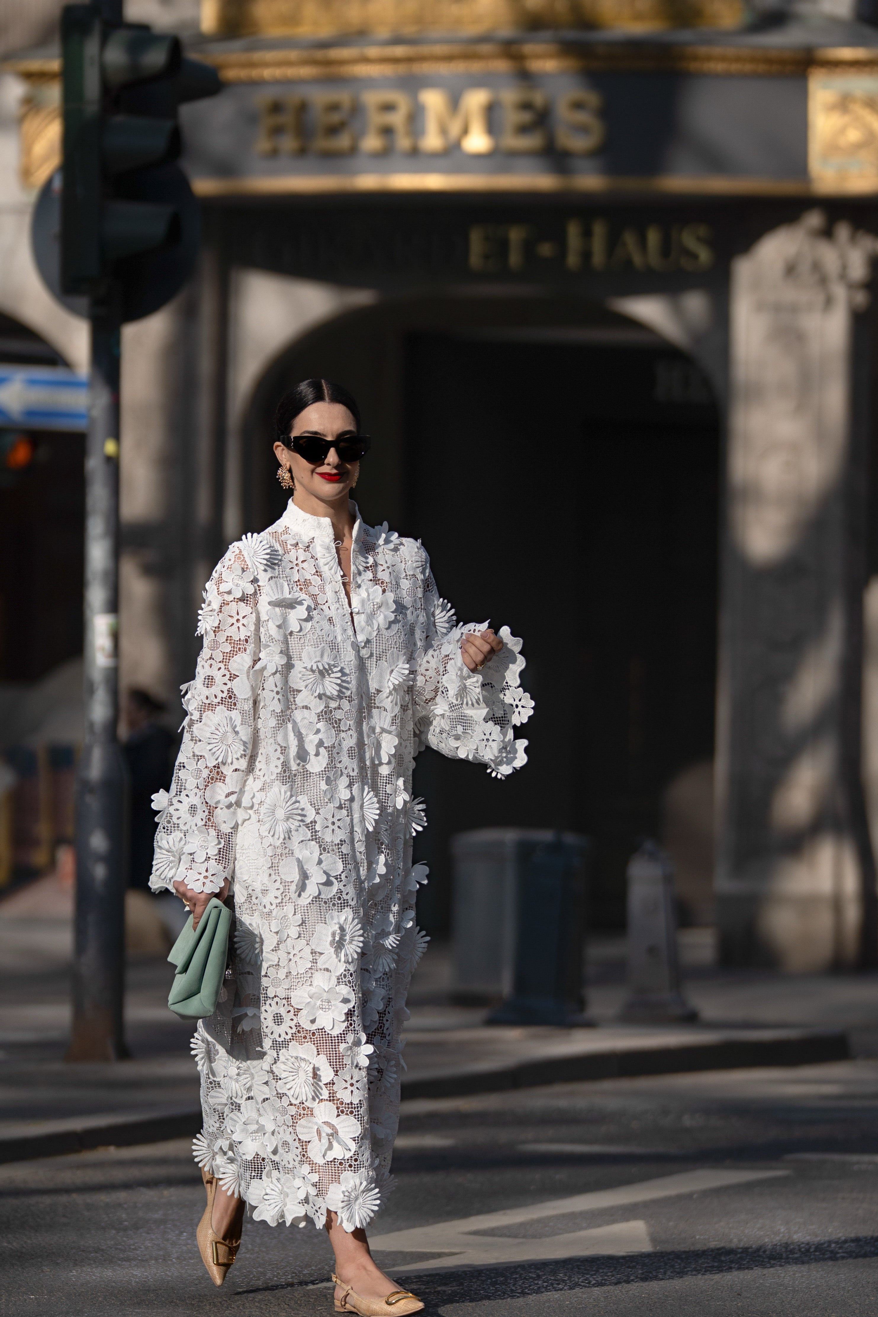 Women’s Elegant White Lace Dress Timeless Formal Style 0