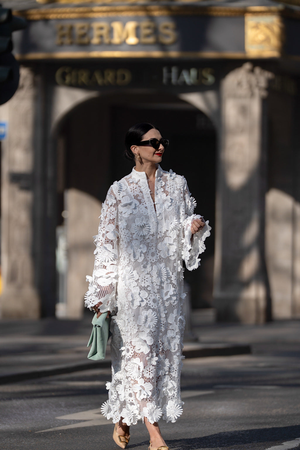 Women’s Elegant White Lace Dress Timeless Formal Style 1