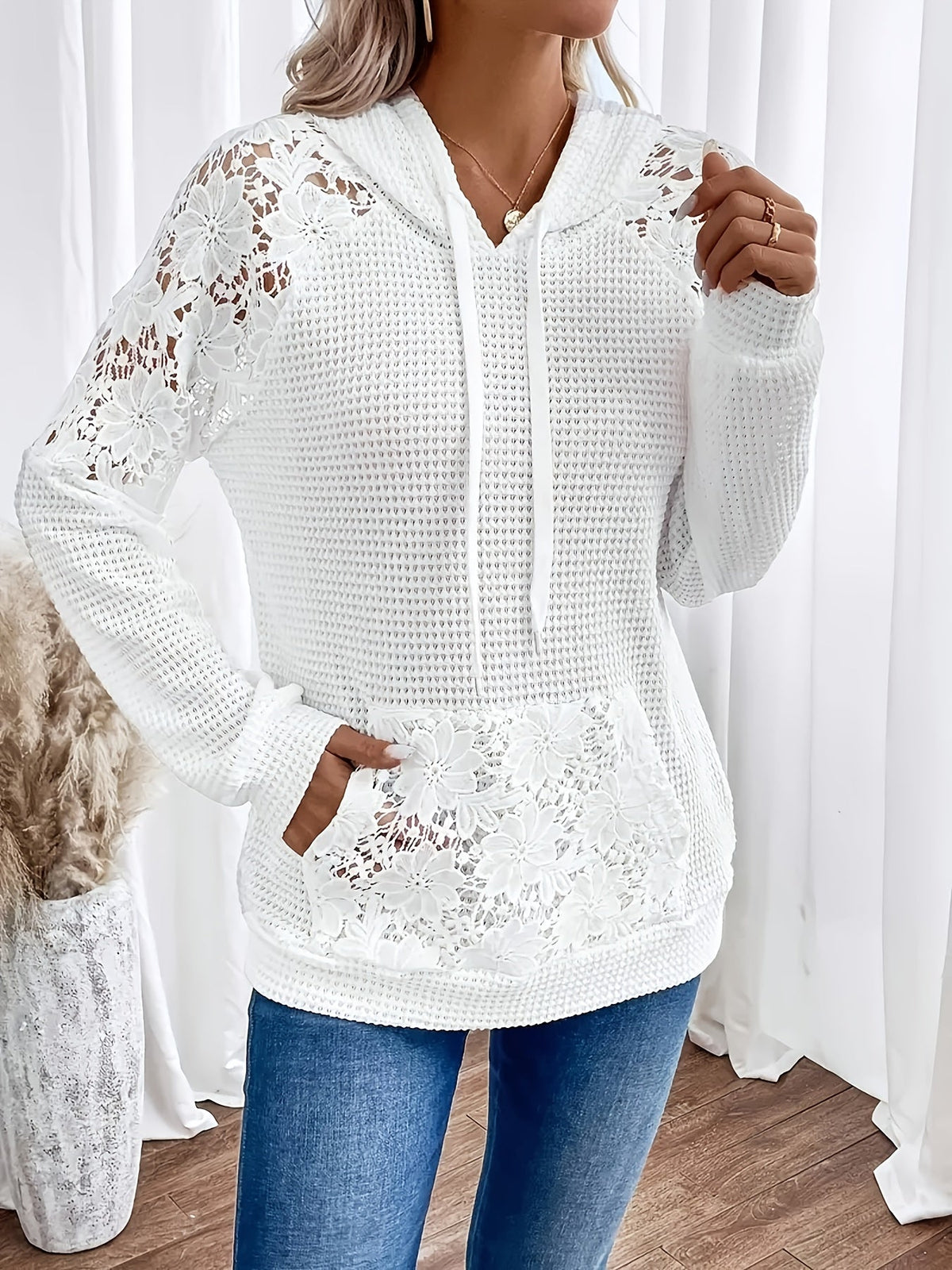 Women’s Hooded Top with Floral Trim Relaxed Fit 0