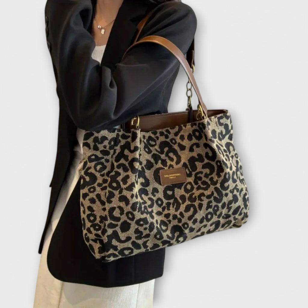 Women’s Leopard Print Tote Bag Stylish and Functional Design 1