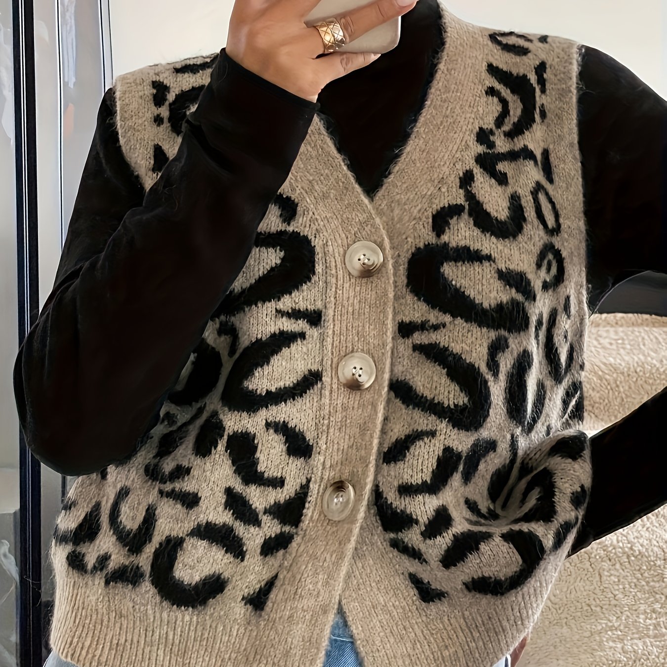 Women’s Patterned Vest Classic Button-Front Design for Effortless Layering 0