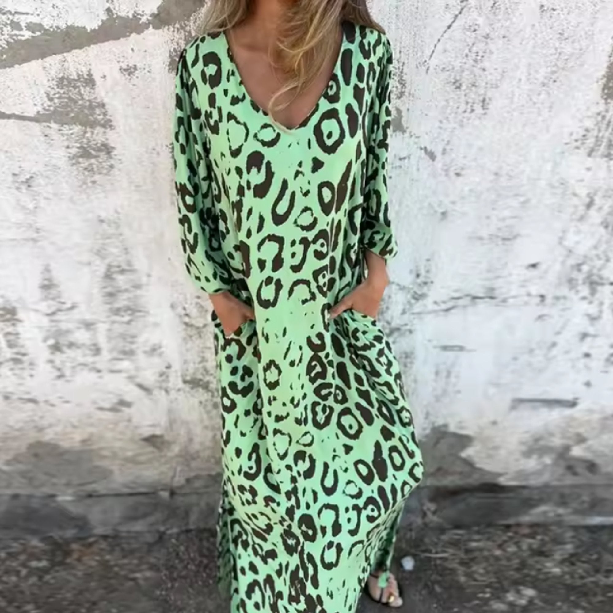 Women’s Plus Size Maxi Dress V-Neck Long Sleeve Leopard Print 2