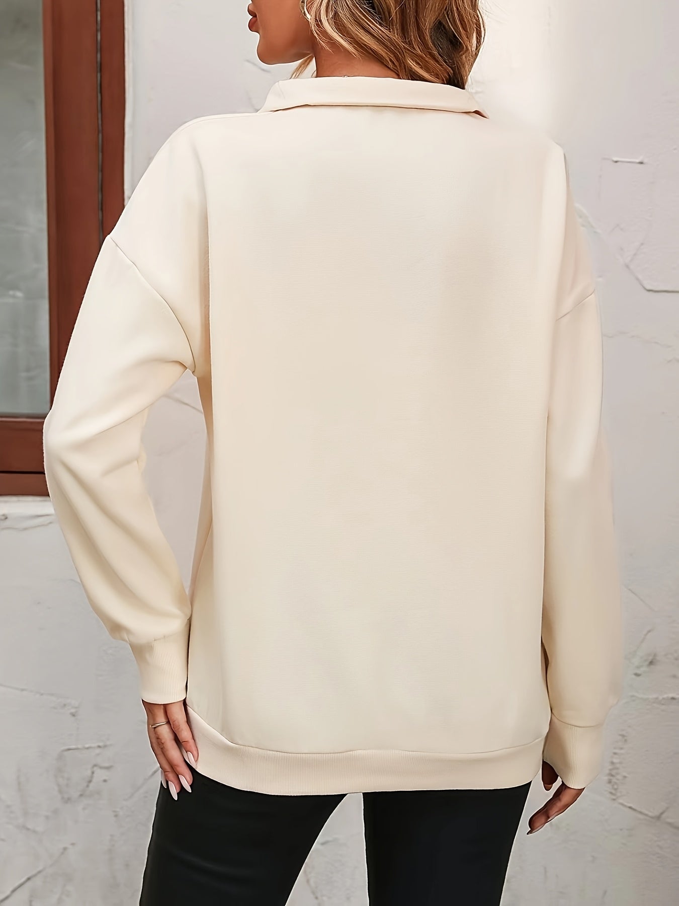 Women’s Relaxed Half-Zip Sweatshirt with Collared Neckline 2