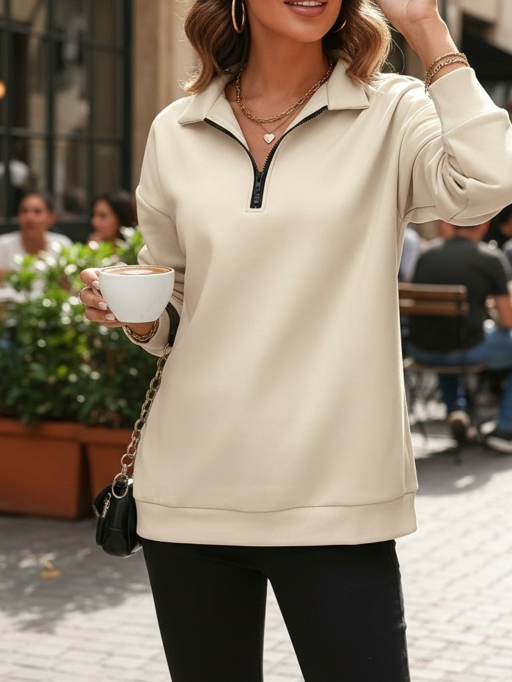 Women’s Relaxed Half-Zip Sweatshirt with Collared Neckline 4