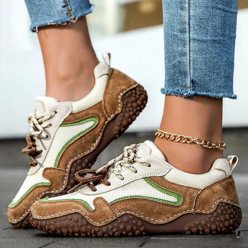 Women’s Retro Leather Sneakers Textured Sole Design 1