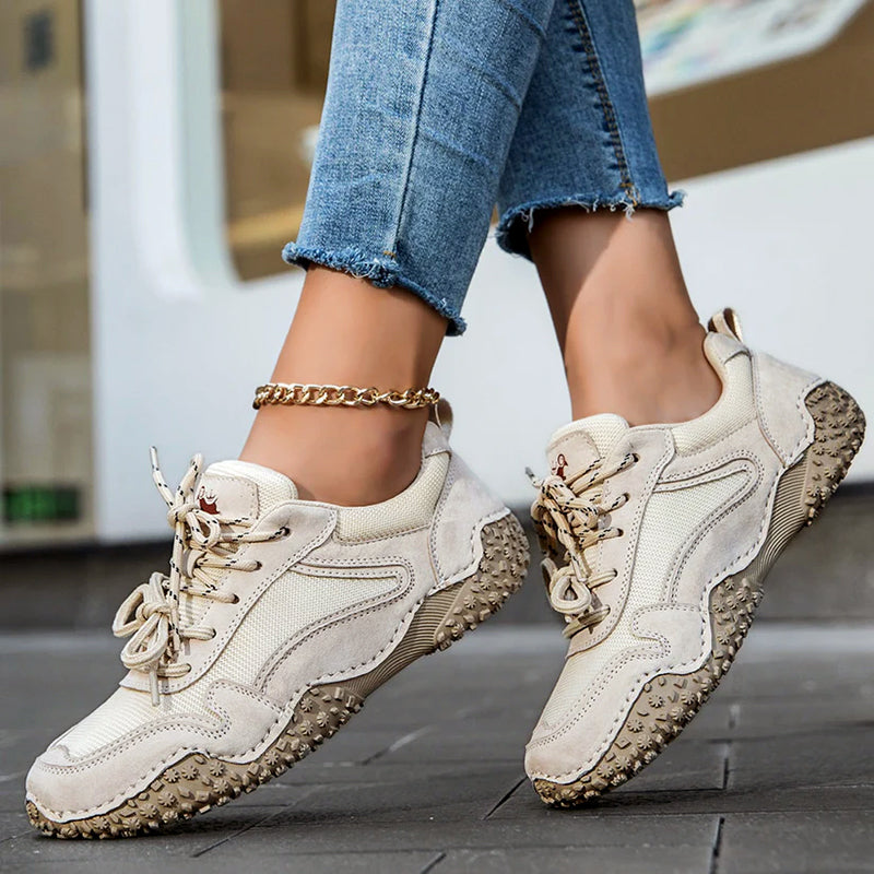 Women’s Retro Leather Sneakers Textured Sole Design 2
