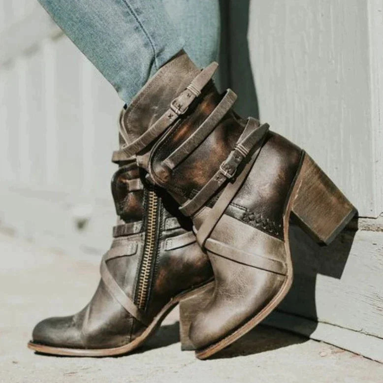 Women’s Retro Winter Boots Comfortable Suede Design 1