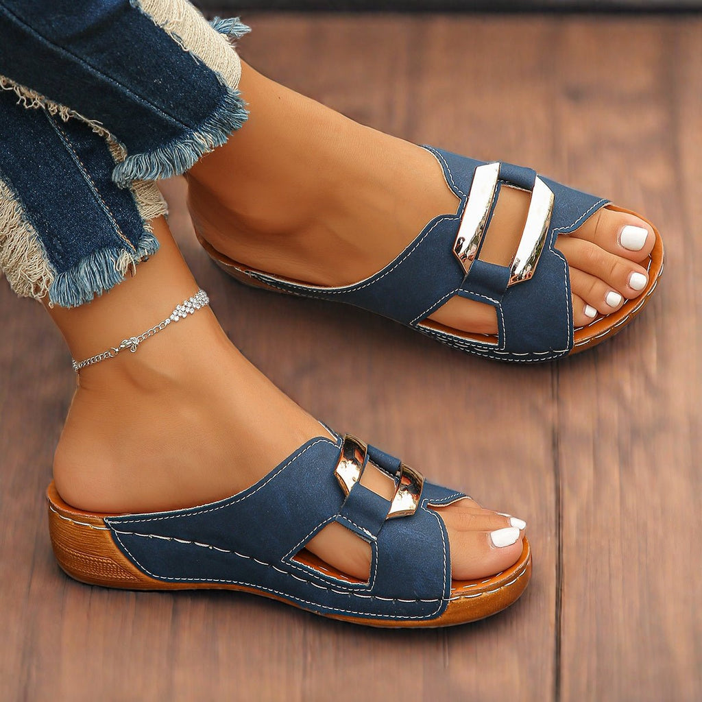 Women’s Slide Sandals Buckle Detail Comfortable Platform Style 1