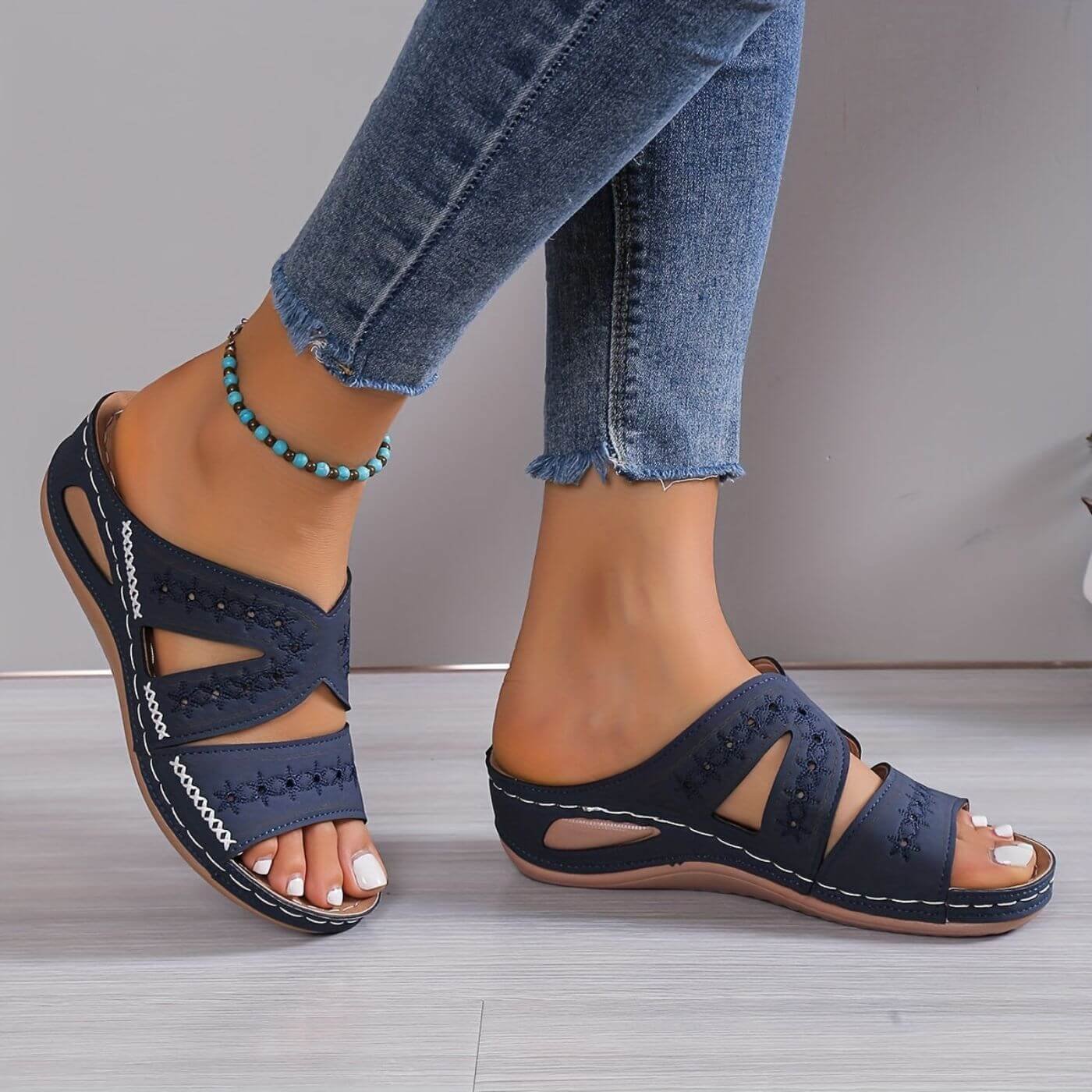 Women’s Slip-Resistant Sandals Gel-Infused Comfort Design 0
