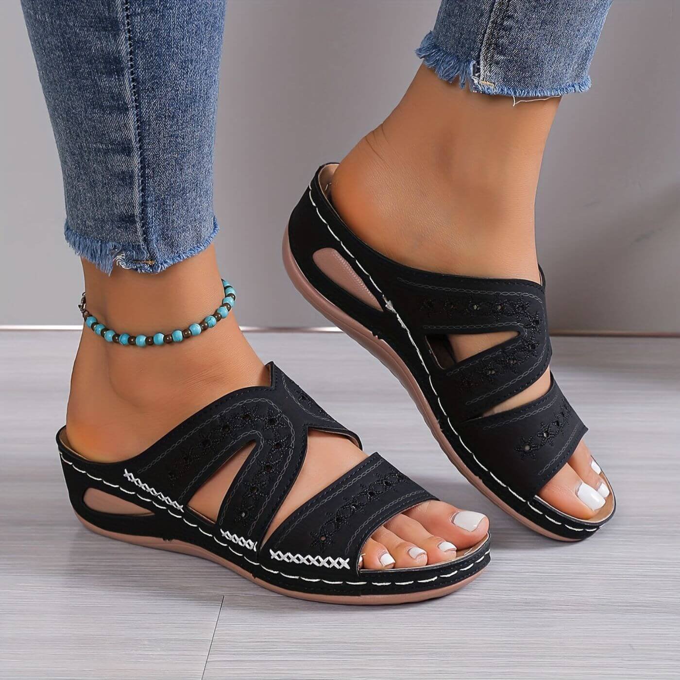 Women’s Slip-Resistant Sandals Gel-Infused Comfort Design 1